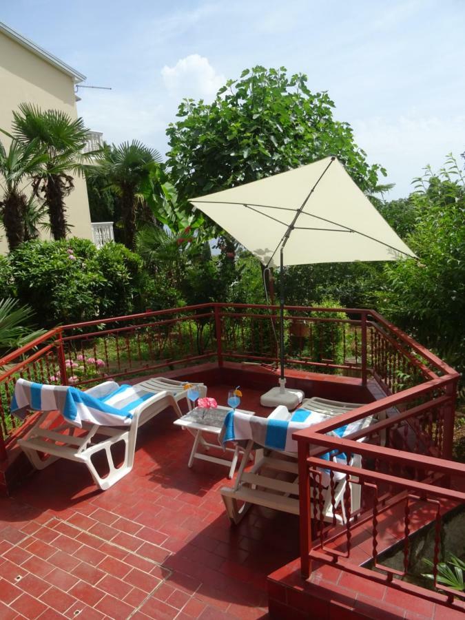 Apartman Iris S Terasom Rijeka Exterior photo